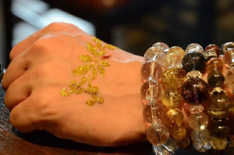 Z世代に流行っている！？夏のトレンド！ボディージュエリーとは - Brise