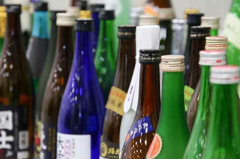 店内にある日本酒120種以上が無料試飲可能？「ささ蔵 成桝」